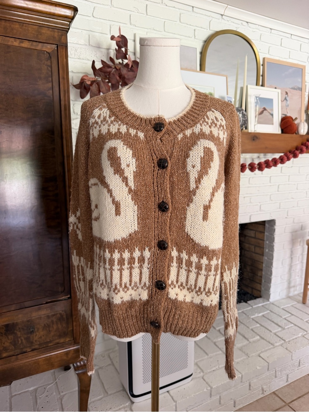 Blu Pepper Brown and Cream Swan Button-Front Cardigan